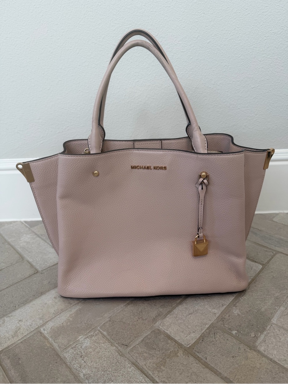 Michael Kors Mercer Gallery Large Soft Pink Leather Center Zip Tote